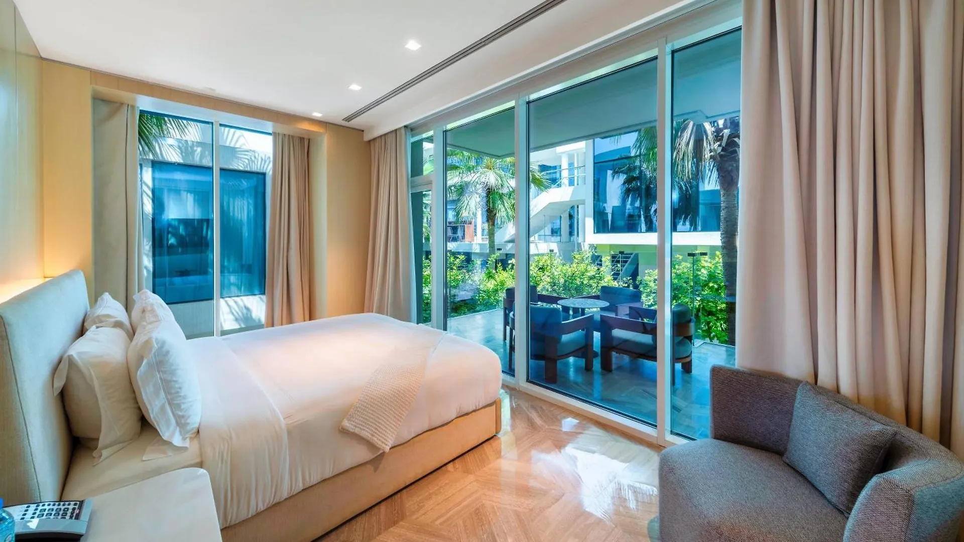 Resort Five Palm Jumeirah Dubai