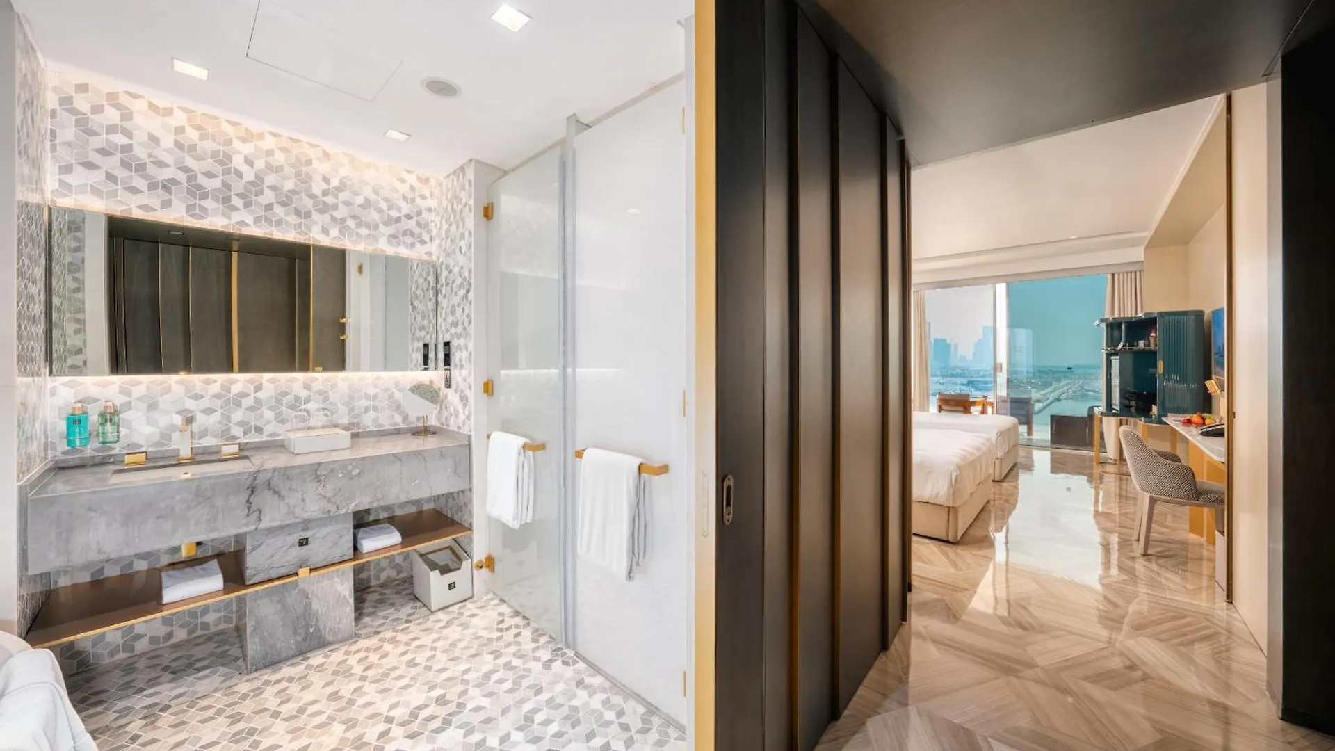 ***** Resort Five Palm Jumeirah Dubai United Arab Emirates