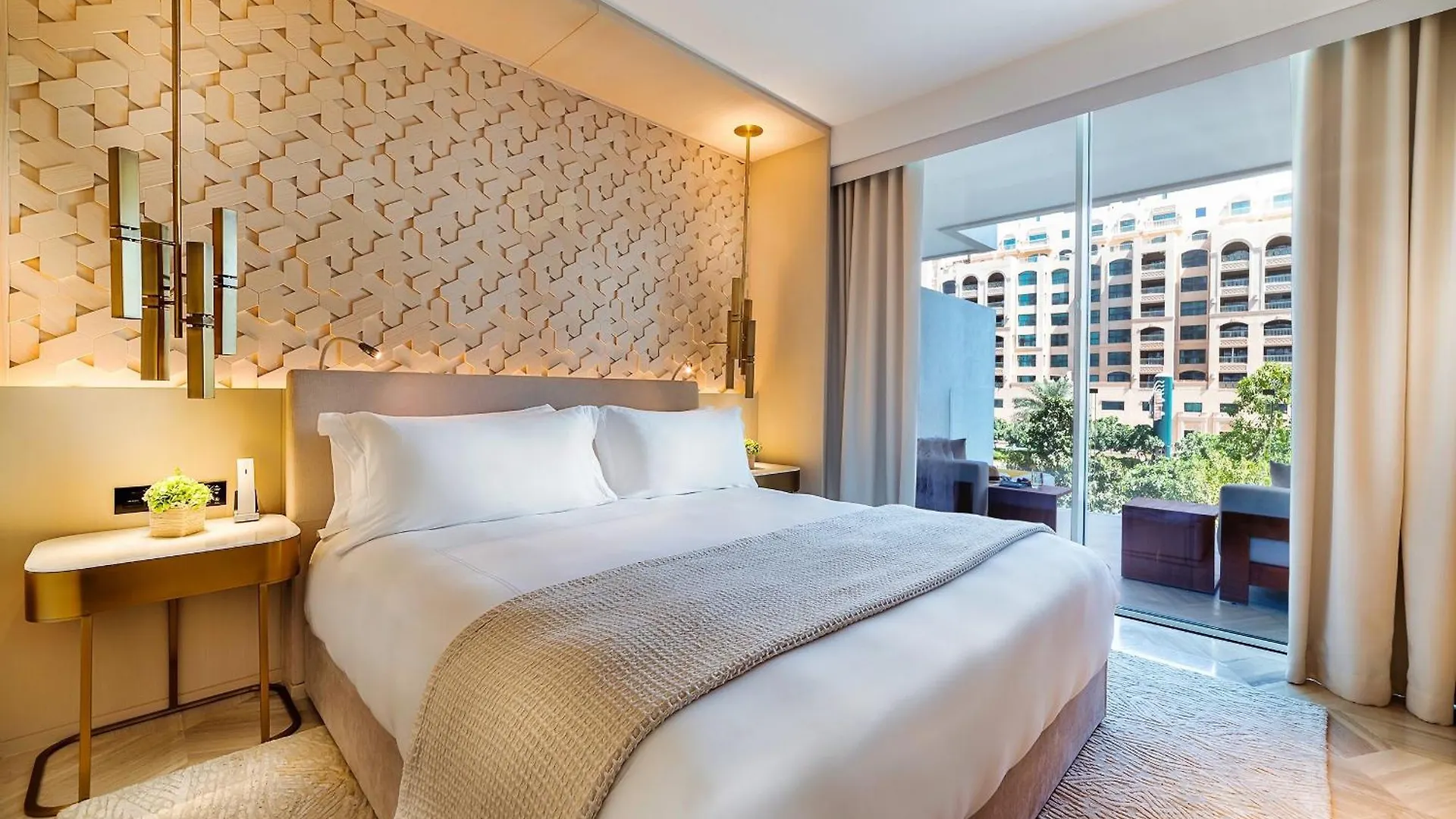 Resort Five Palm Jumeirah Dubai