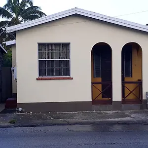 Darrel Cot Beachfront Holiday home