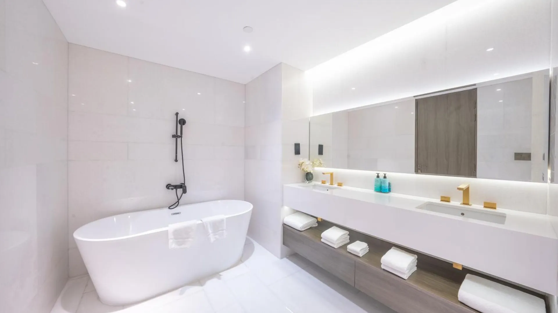 ***** Resort Five Palm Jumeirah Dubai United Arab Emirates